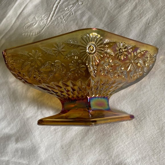 Iridescent pedestal dish and 2 cups - Picture 3 of 7